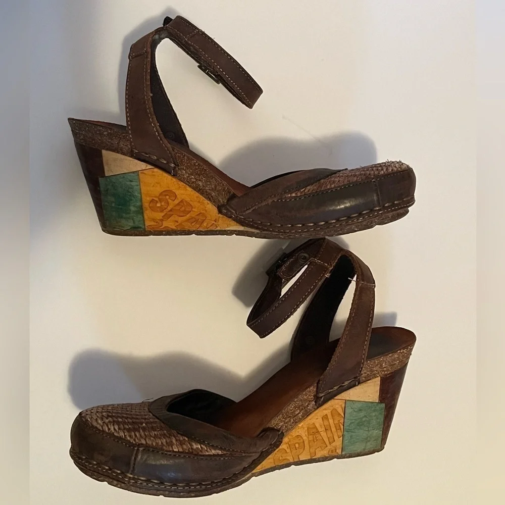 ART Women’s Brown Wedges